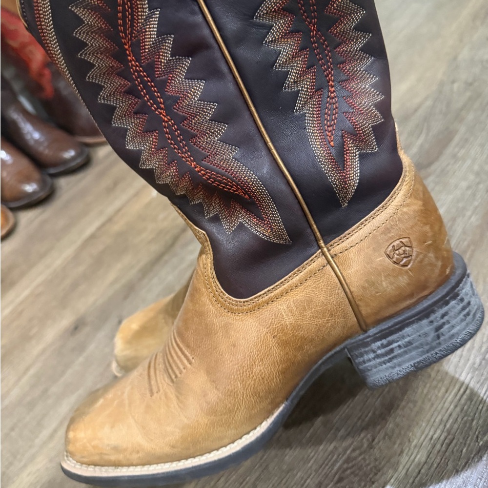 Ariat women’s Tan and Brown Western Boots